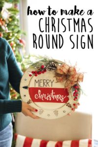 round christmas sign