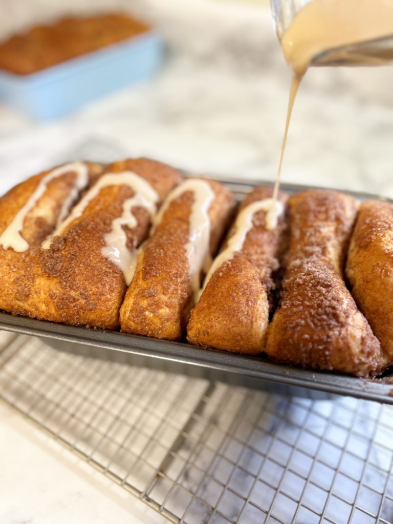 Easy Cinnamon Bread | Dollywood | Dolly Parton | Cinnamon | Frozen bread dough | Pull apart bread | Breakfast | Pastry | Easy Recipe | Easy Breakfast | Easy Dessert | Simple Bread | Dessert | Cinnamon Rolls | Homemade Bread | Homemade cinnamon bread | Six Clever Sisters