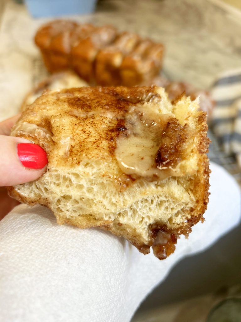 Easy Cinnamon Bread | Dollywood | Dolly Parton | Cinnamon | Frozen bread dough | Pull apart bread | Breakfast | Pastry | Easy Recipe | Easy Breakfast | Easy Dessert | Simple Bread | Dessert | Cinnamon Rolls | Homemade Bread | Homemade cinnamon bread | Six Clever Sisters