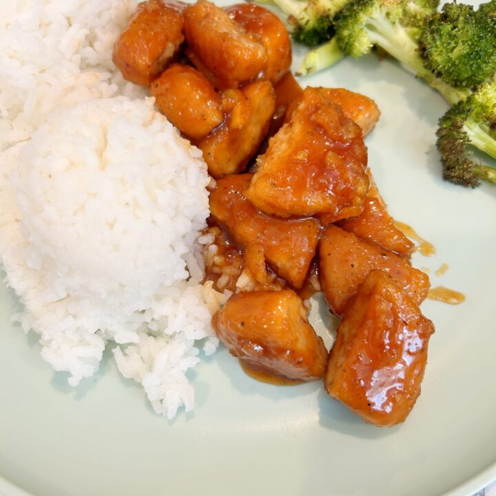 Easy Orange Chicken | Quick dinner | weeknight meal | Copycat Orange Chicken | Copycat Panda Express | Chicken | Kid Friendly meal | Easy Recipe | Six Clever Sisters