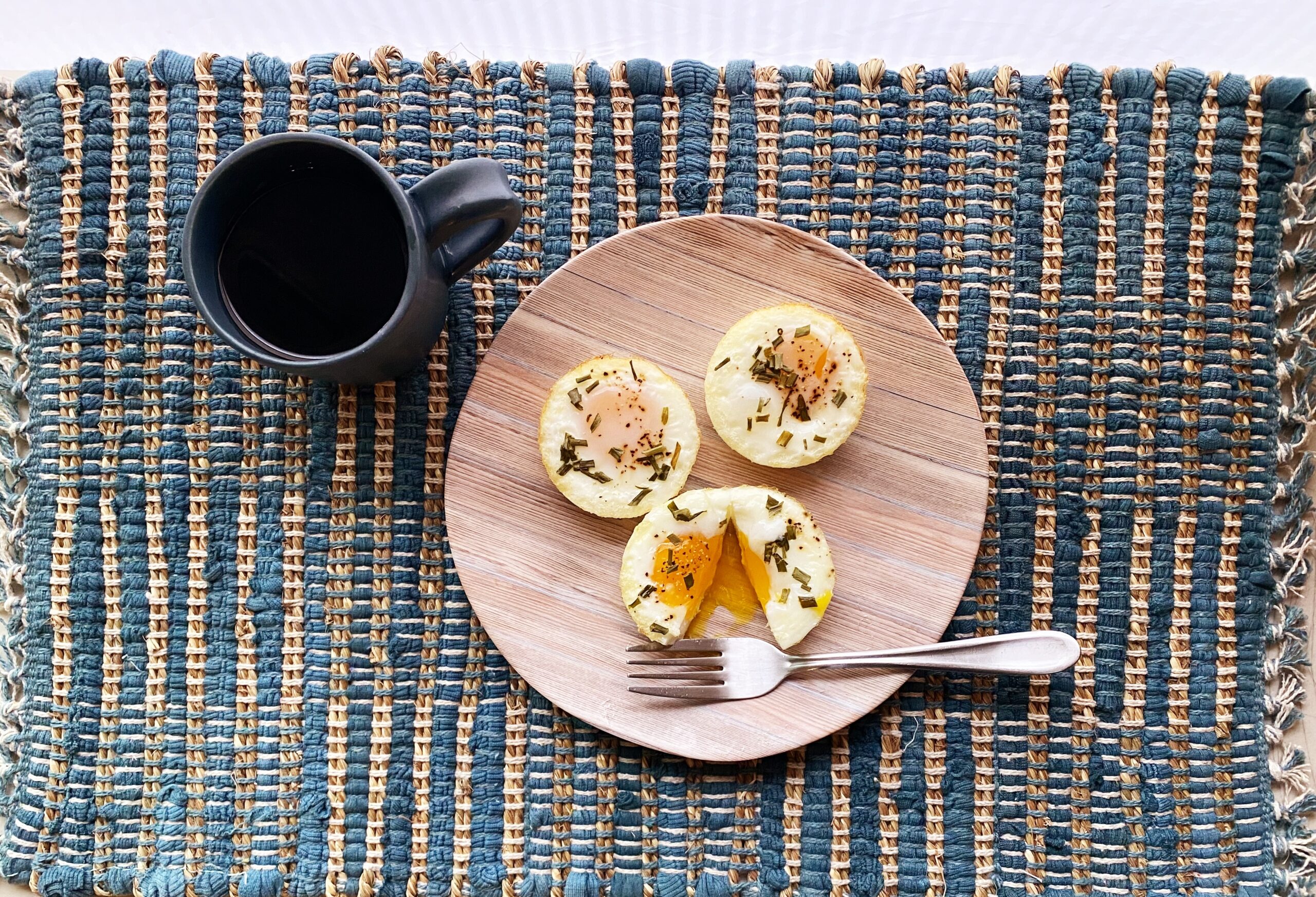 Oven Baked Eggs | How to Bake Eggs in a Muffin Tin | Oven Baked Eggs Recipe in Muffin Tin | Oven Baked Eggs in a Muffin Tin | Baked Over Easy Eggs in Muffin Tin | Cook Eggs in Muffin Tin in Oven | Looking to meal prep? These oven baked eggs are super simple. Make both soft-boiled and hard-boiled eggs; the secret is how long you bake them! #eggs #mealprep #howto #breakfast #makeahead #recipe #eggrecipes