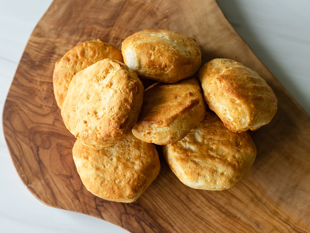 Canned biscuits in air fryer | refrigerated biscuits in air fryer | how to air fry biscuits | canned biscuits air fryer | canned biscuits in the air fryer | Simple steps with photo instructions at Six Clever Sisters!