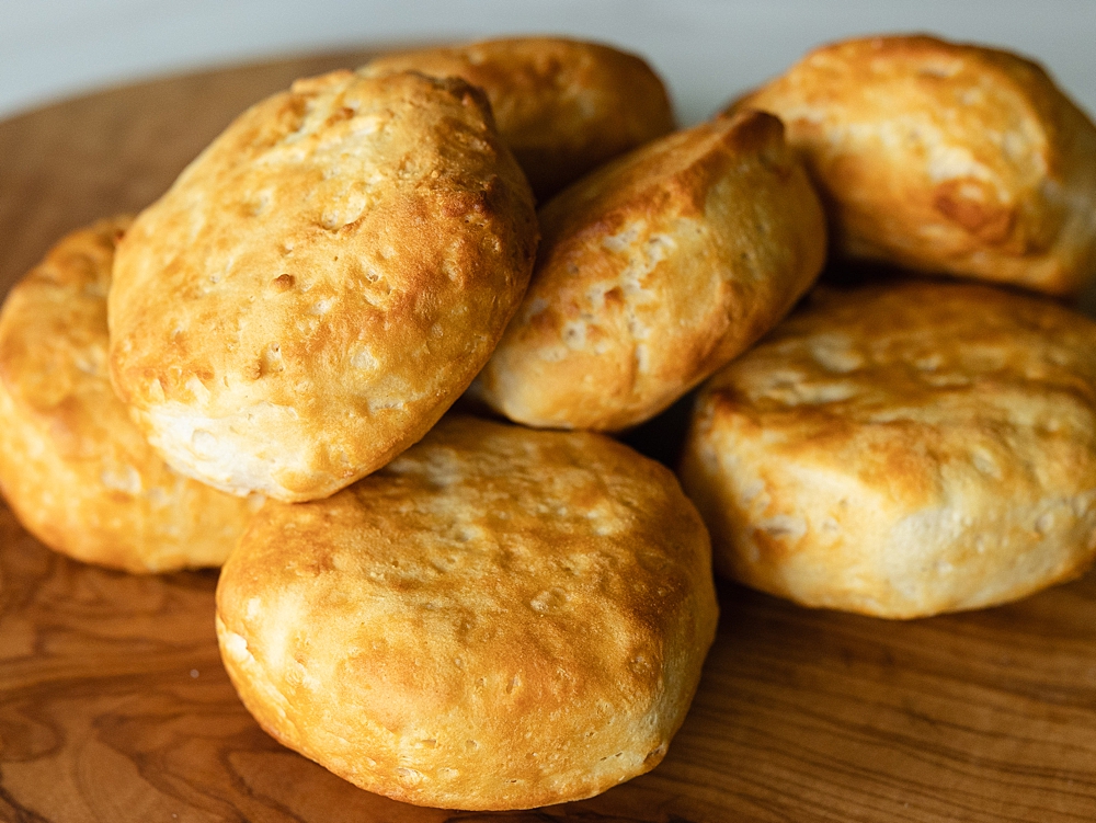 Canned biscuits in air fryer | refrigerated biscuits in air fryer | how to air fry biscuits | canned biscuits air fryer | canned biscuits in the air fryer | Simple steps with photo instructions at Six Clever Sisters!