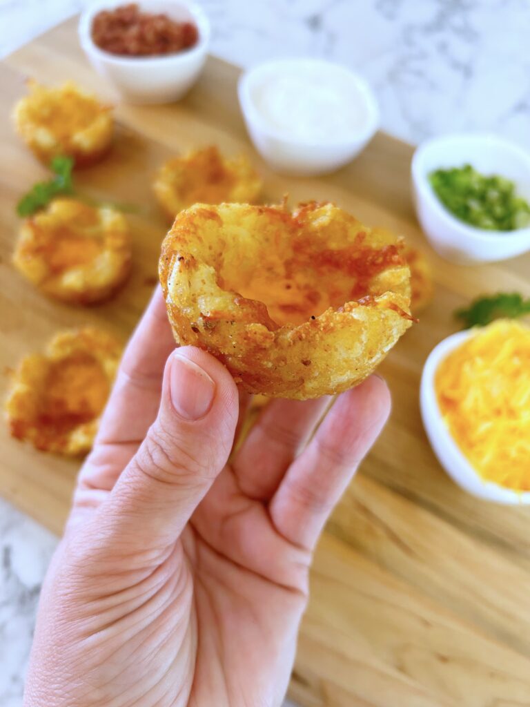 Loaded Tater Tot Cups | Easy appetizer | Tater Tots | Loaded Potato | Party Food | Finger Food | Savory Finger Food | Six Clever Sisters