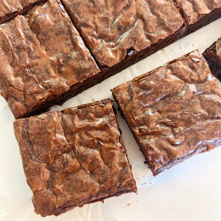 How to make box brownies taste better | Brownie Mix | Brownie Recipe | Doctored up brownies | Bakery Brownies | Fudge Brownies | Easy Dessert | Dessert Recipe | Summer dessert | Potluck Dessert