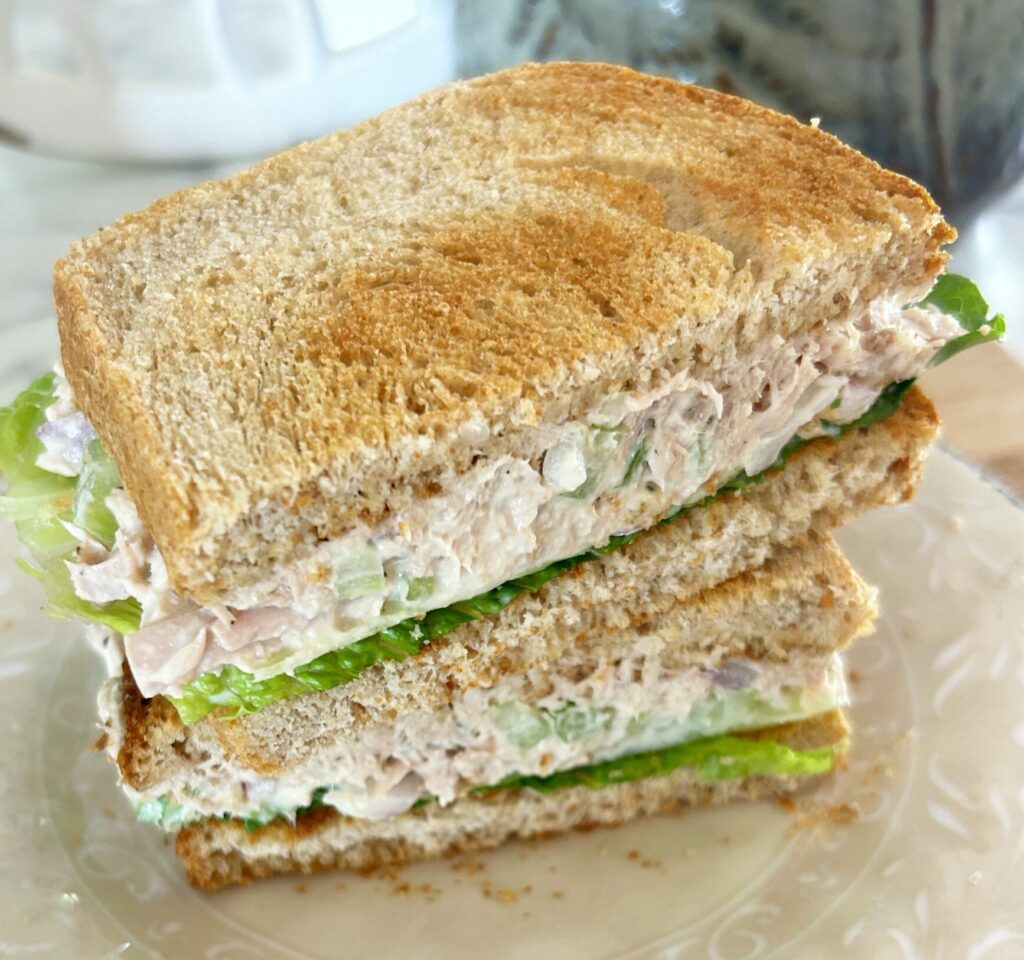 Tuna Salad | Weekday Lunch | Easy Lunch | Lunch Recipe | Lunch to go | Low carb | Keto | Keto lunch | Keto sandwich | Tuna | Low Carb wrap | Low Calorie Meal | Six Clever Sisters