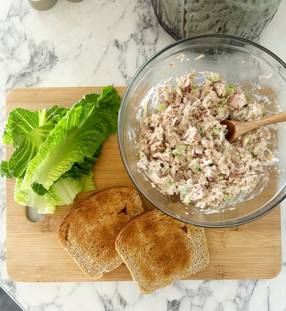 Tuna Salad | Weekday Lunch | Easy Lunch | Lunch Recipe | Lunch to go | Low carb | Keto | Keto lunch | Keto sandwich | Tuna | Low Carb wrap | Low Calorie Meal | Six Clever Sisters