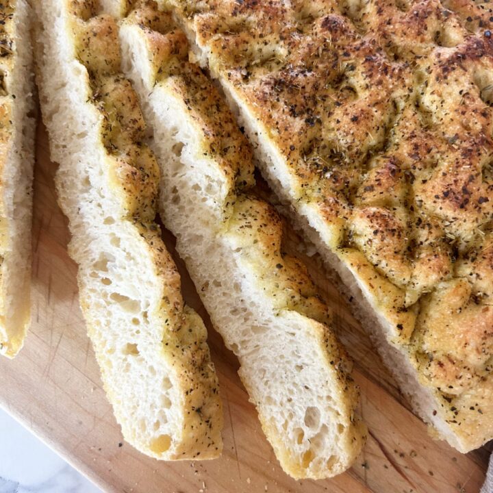 Best focaccia recipe | Easy Focaccia | Bread recipes | Bread | Crusty Bread | Bread for beginners | Bread recipes homemade | Bread recipes easy | focaccia | focaccia bread recipe | Six Clever Sisters