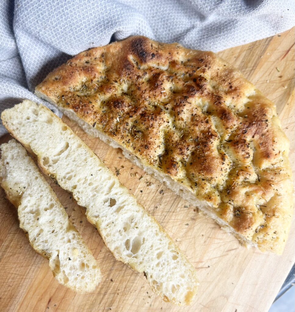 Best focaccia recipe | Easy Focaccia | Bread recipes | Bread | Crusty Bread | Bread for beginners | Bread recipes homemade | Bread recipes easy | focaccia | focaccia bread recipe | Six Clever Sisters