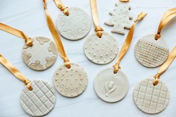 Beautiful Salt Dough Ornaments | Salt Dough Christmas Ornaments | Best Salt Dough Ornament Recipe | Best Salt Dough Christmas Ornaments | Salt Dough Ornament Ideas | Easy Recipe and instructions on the Six Clever Sisters blog!