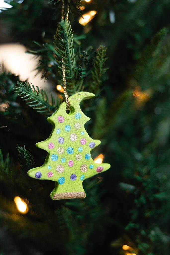 How to make Easy Grinch Ornaments | How to Make a Grinch Christmas Tree Ornament | How to Make a Grinch Christmas Ornament | Grinch Christmas Tree Decorations at Six Clever Sisters!