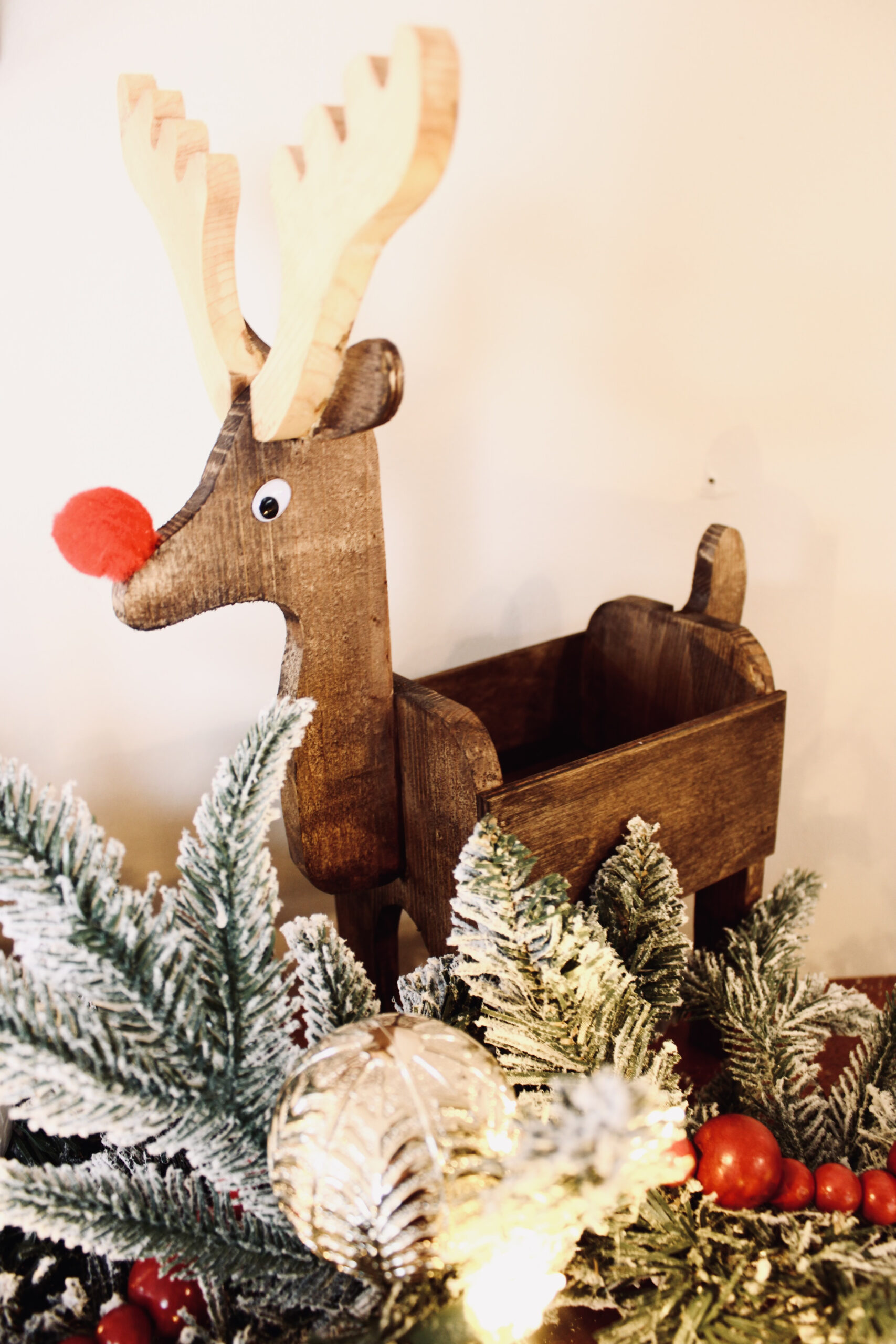 wooden Rudolph DIY