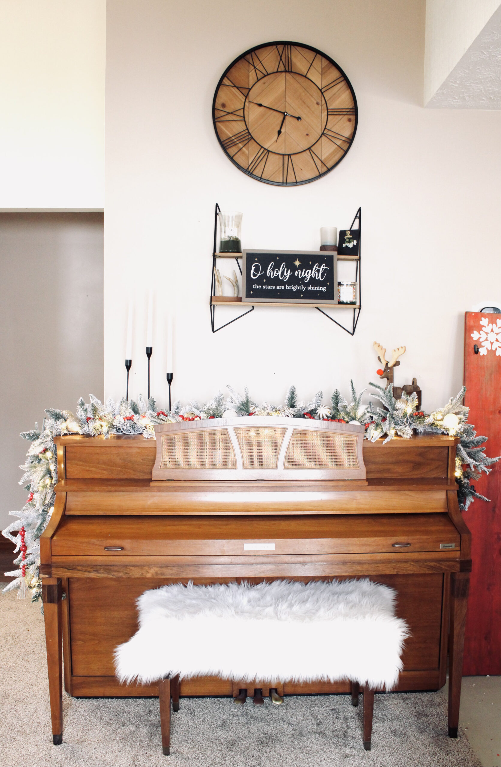 christmas garland piano 