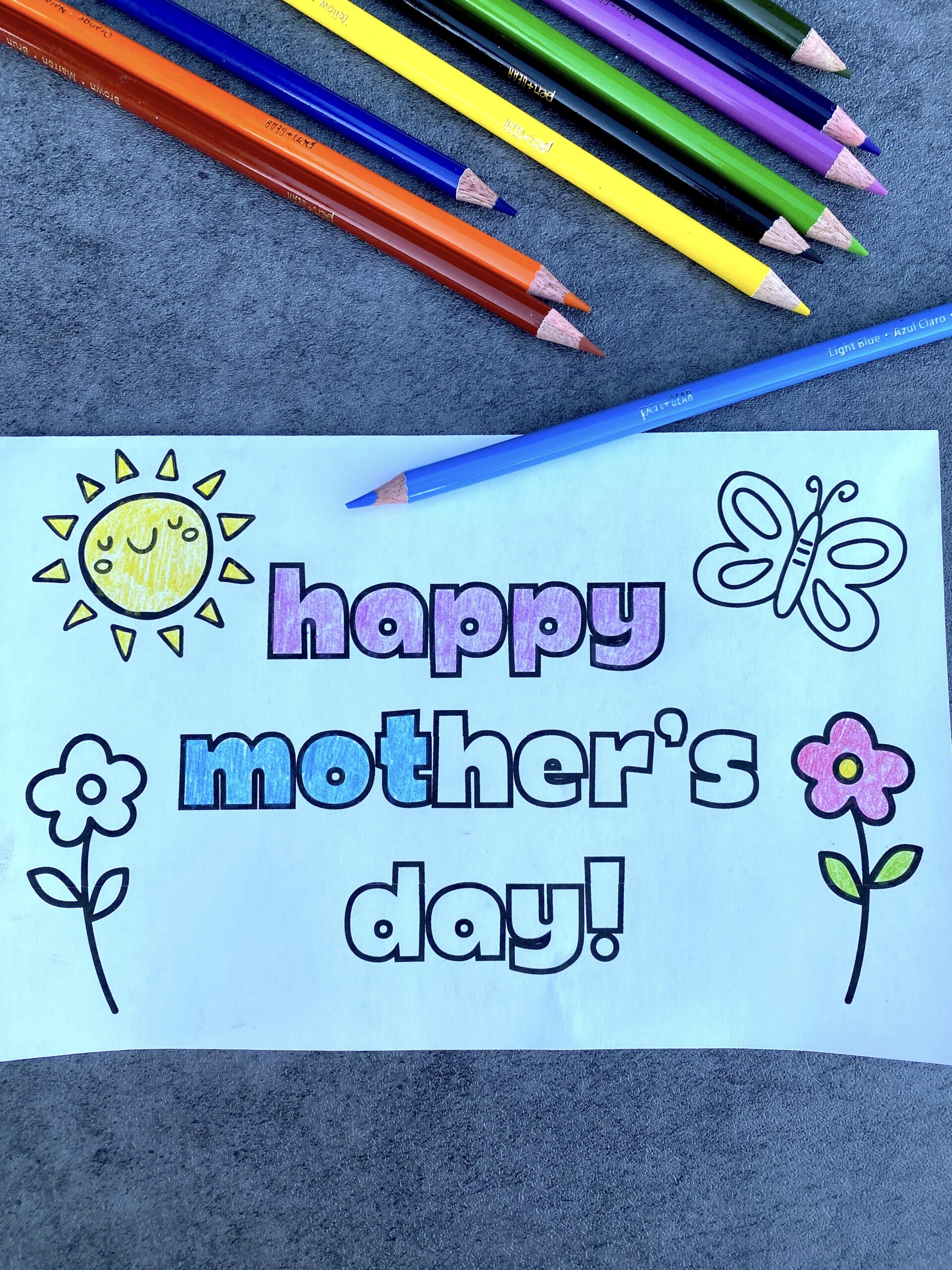 Mothers Day Card Printable | Happy Mothers Day Card Printable | Happy Mothers Day Card Printable Free | Free Printable | Free Printable Mothers Day Card | Free Printable Mothers Day Cards To Color PDF | Free Printable Mother's Day Cards For Kids To Color | Looking for free printable Mothers Day cards for kids to color? This list of free printable cards for Mom are the best ones out there for kids to color for mom. Grab some crayons or colored pencils and get coloring! #kids #mothersday #mom #freeprintable #printables #activitiesforkids #craft